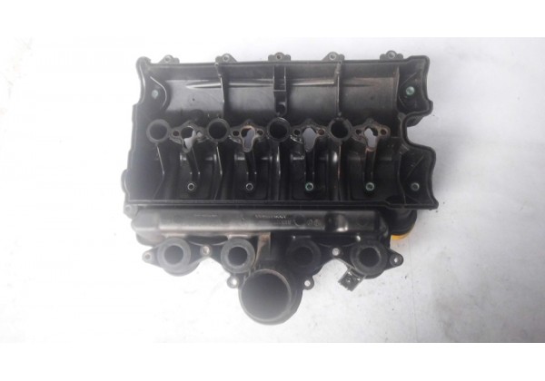 Клапанна кришка двигуна Renault Master II, Laguna II, Trafic, Espace IV, Vel Satis, 2,5 DCi, 2,2 DCi ,8200149903